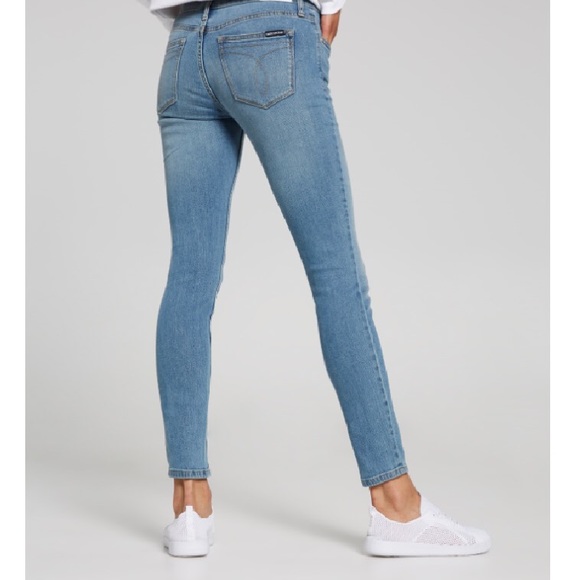 Calvin Klein Jeans Denim - ✖️SOLD✖️Calvin Klein Jeans Mid Rise Skinny W28 x L32 NWT